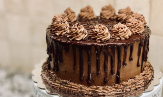 Professional Cake Decoration